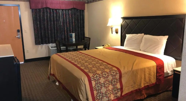 Номер Standard La Mirage Inn LAX Airport