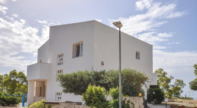 Beautiful Home in Stalettì With Wifi and 4 Bedrooms, Varaa Hotelli Staletti Calabria