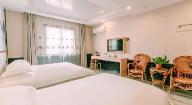Люкс Business Qingmu Hotel (Hexian Xiaoshikouzhen Huai Commercial Street)
