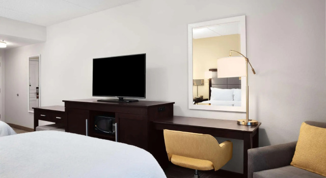 Четырёхместный номер Standard Hampton Inn by Hilton Hallandale Beach Aventura