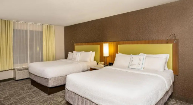 Четырёхместный люкс SpringHill Suites by Marriott Denton