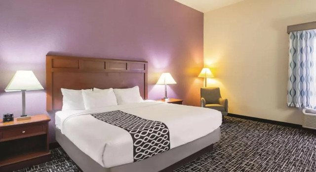 Номер Standard La Quinta by Wyndham Bowling Green