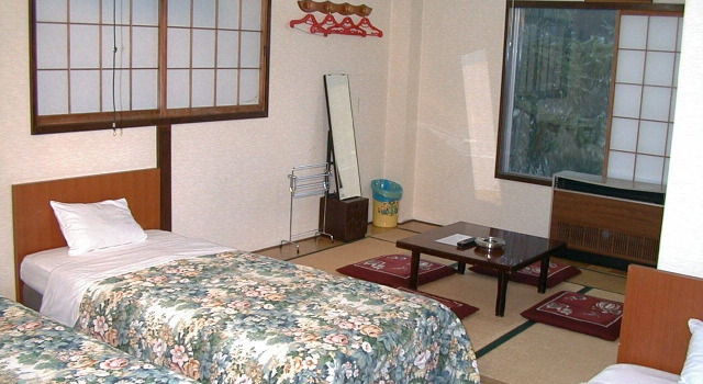 Nona Madarao, Prenota Hotel Iiyama 