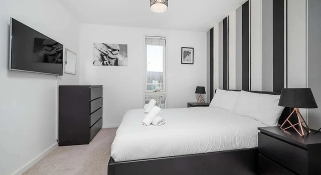 Коттедж Stunning 2BR Flat With Balcony