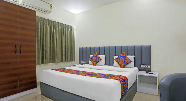 Люкс FabHotel RR Residency I - Nr Khammam Bus Stand
