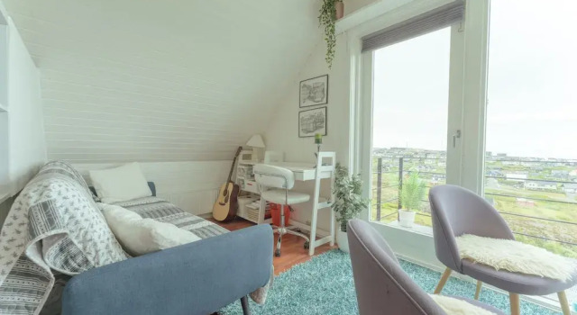 Great 3 BR Loft Apt - Views-Free Parking