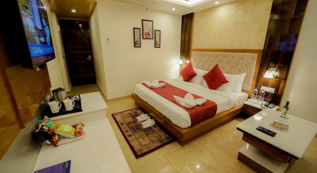 Номер Deluxe с балконом Abhilashi Residency & Spa - Centrally Heated & Air Cooled