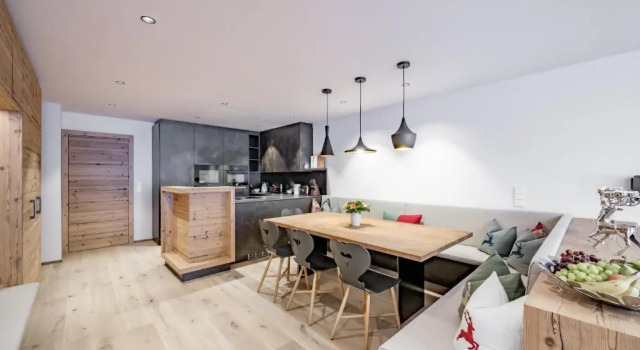 Bühlhof Appartements, Забронировать Отель Лех Lech - Zürs, рядом с Горнолыжный подъемник Шлегелькопфбан