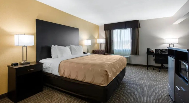 Suite Quality Inn & Suites Metropolis I-24