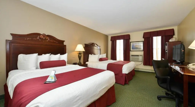 Четырёхместный номер Deluxe Hotel Chequamegon, BW Signature Collection
