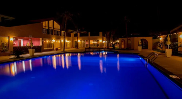 Safari Garden Hotel