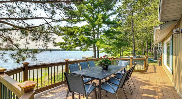 Коттедж Family Retreat on Cross Lake: Boat, Swim & Relax!