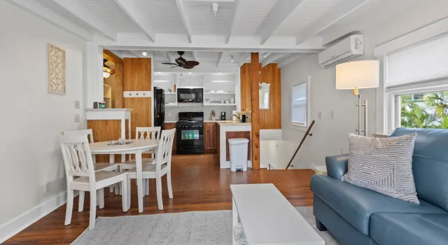 The Old Apartment, จอง อพาร์ทเมนท์ ชายฝั่ง Fort Pierce ฟลอริดา