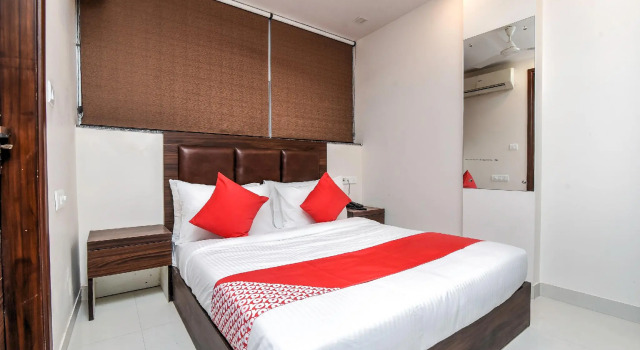 OYO Flagship 43289 Srikrishnan Residency Raja Mill Rd