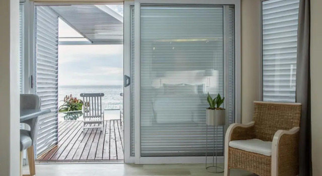 Люкс с видом на бассейн Villa Marine Guest House