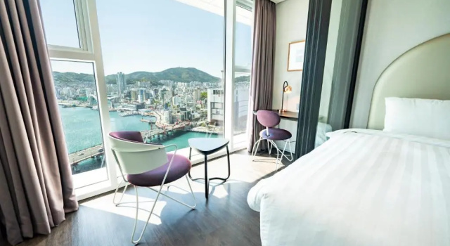 Deluxe Twin room with ocean view Lavalse Hotel