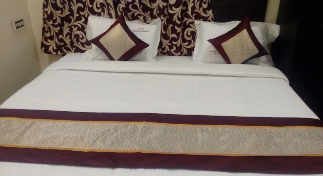 Hotel Barnabas Homestay