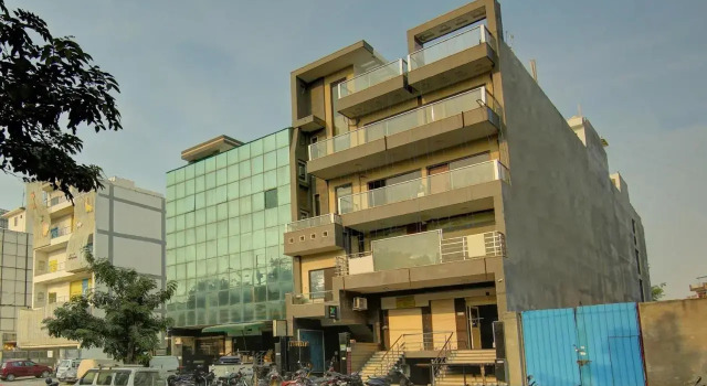Itsy Hotels Prime Stay, Забронировать Отель Отели Нью-Дели с бассейном, Бассейн