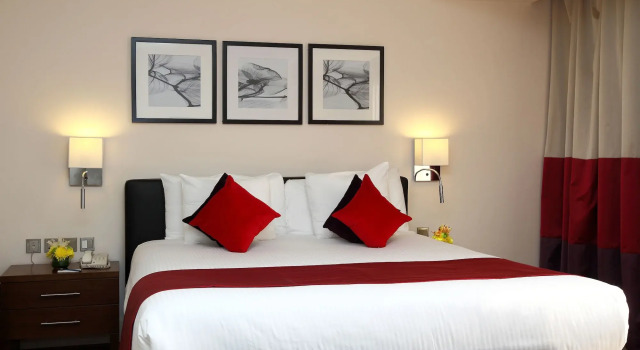 Suite Novotel Riyadh Olaya, Varaa Hotelli Hotellit Riyadh Region aamiaisella, Aamiainen