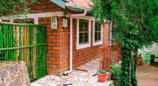 Steven and Dayness homestay