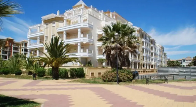 Апартаменты Holiday Home by the Sea in Andalusia