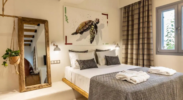Artemis Hotel