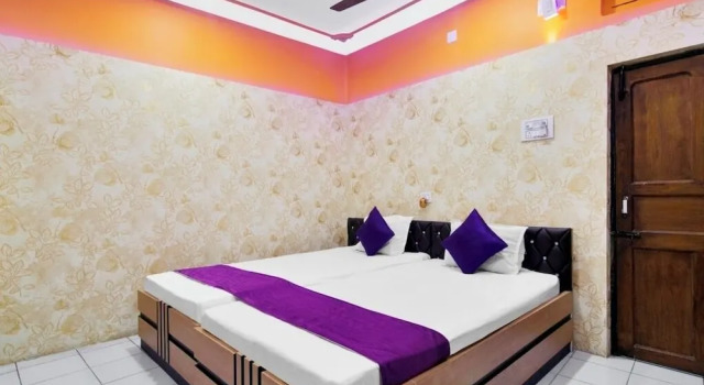iROOMZ Hotel Anandalok