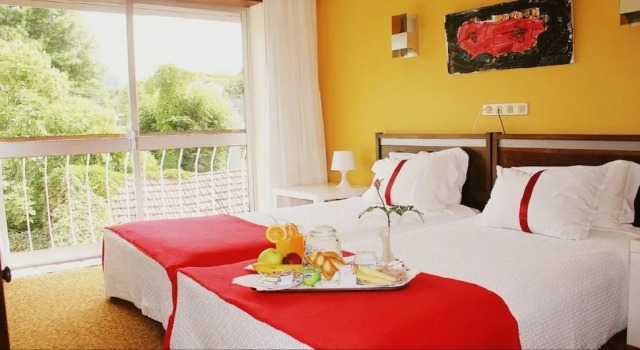Трёхместный номер Standard Corredoura Garden Alojamento