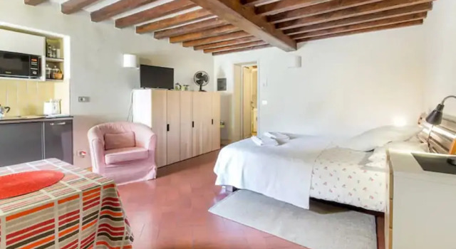 Studio apt (n.2) Ancient Palazzo, Забронировать Апартаменты/квартира Апартаменты Флоренции, рядом с Дом Буонаротти, Апартаменты/квартира
