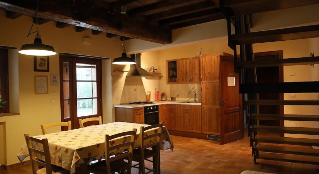 Il Vecchio Borgo, Забронировать Отель Кастелларано 