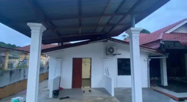 Homestay Sehra, Забронировать Отель Кота-Бару Келантан, рядом с Торговый центр Kota Bharu