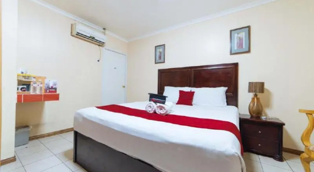 Двухместный номер Deluxe RedDoorz @ Clarkview 21st Street Angeles City