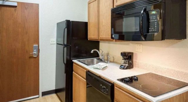 Номер Standard Suburban Studios Morgantown