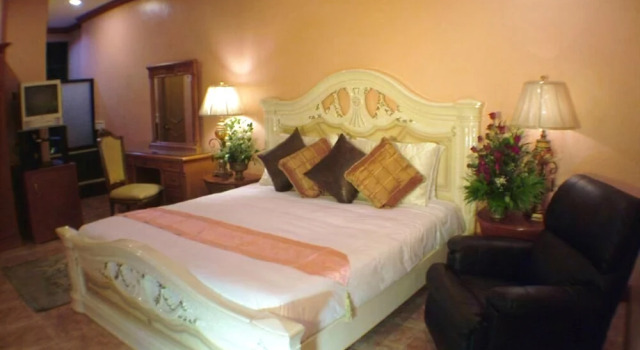 Alessandra Garden, Rezerwuj Hotel Hotele w National Capital Region z basenem, Basen