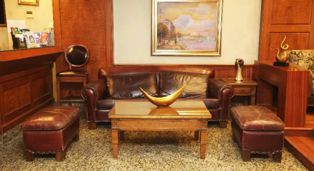 Etorno Hotel, Varaa Hotelli Hotellit Marmara-alue pysäköinnillä, Pysäköinti