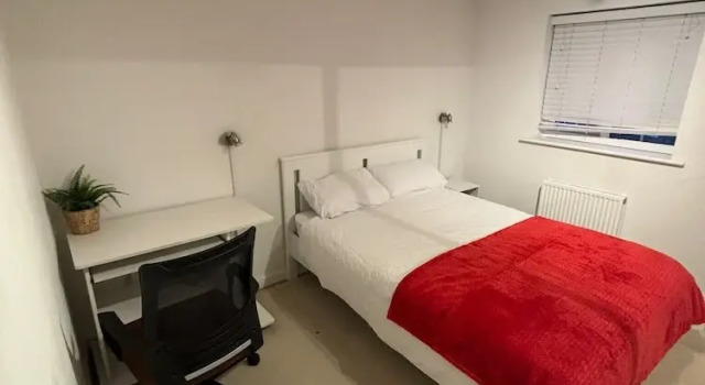 Dartford, 4 Beds, Sleeps 8, Near Bluewater and M25, Varaa Lomakoti Mökit kohteessa Merseyside, Mökki