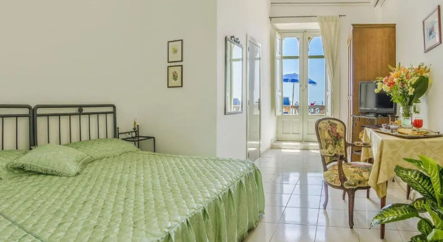 Трёхместный номер Standard с видом на море Hotel Bel Soggiorno