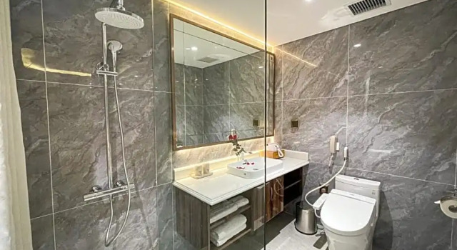 Номер Superior Cửa Đông Luxury Hotel