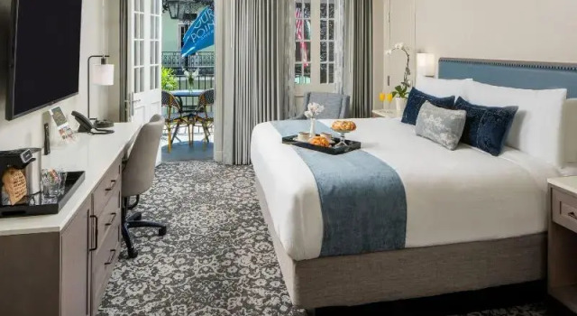 Двухместный номер Deluxe с балконом Four Points by Sheraton French Quarter