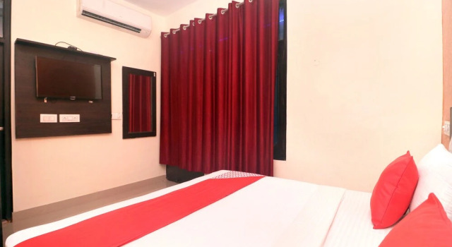 OYO 16700 HOME Exotic 2 BHK Dream View Khanyara Road