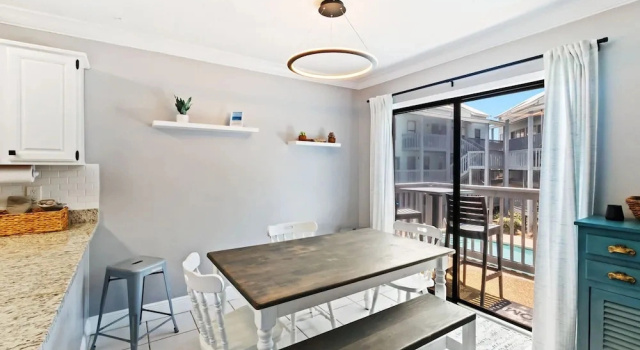Коттедж 2BR Condo Beach Access Pool and Walk to Hangout