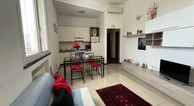 Nice Apartment With sea View in Genoa, Забронировать Апартаменты/квартира Отели Генуи с парковкой, Парковка