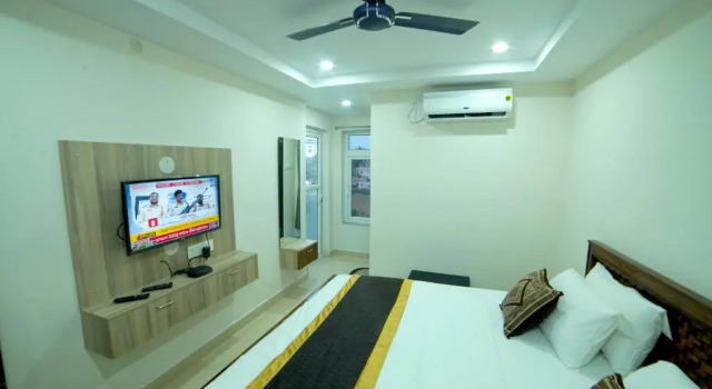 Hotel CannyStay RRR Marina, Rezerwuj Hotel Hotele w Andhra Pradesh z parkingiem, Parking