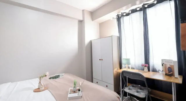 Апартаменты Standard Soft Toned And Comfy 2Br Near Mall At Bassura City Apartment