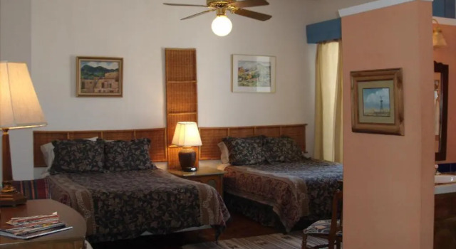 Lundeen Inn of the Arts, Забронировать Отель Лас-Крусес Нью-Мексико