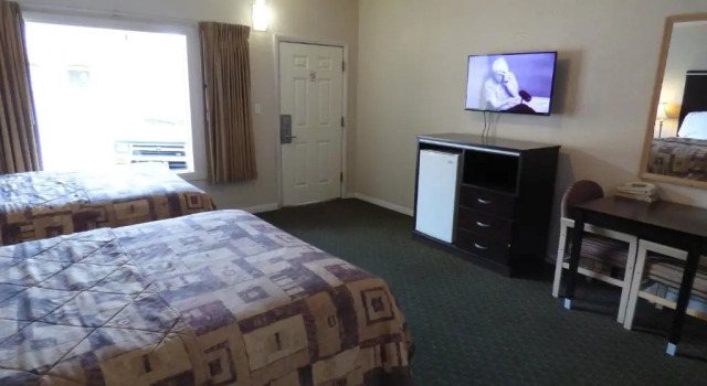 Четырёхместный номер Standard Sands Motel