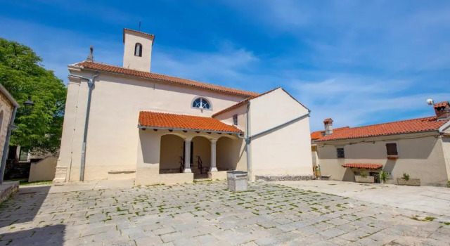 House Bajota with terrace and sea view, Buchen Sie Ferienhaus Beli Insel Cres