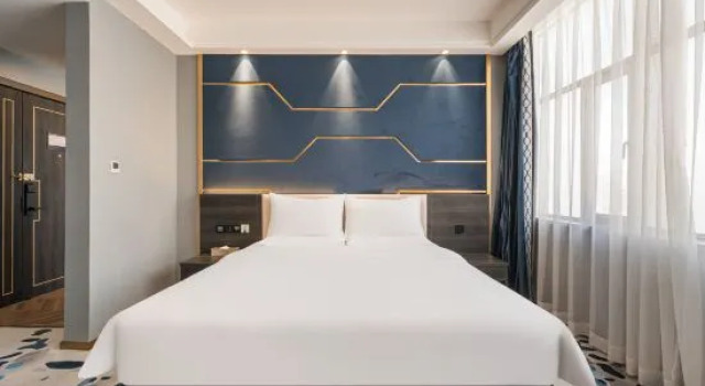 Люкс Starway Hotel (Korla Huijia Times Square)