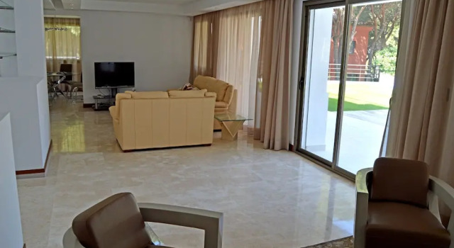 Stunning contemporary villa 5 bedrooms heated pool Las Chapas Marbella
