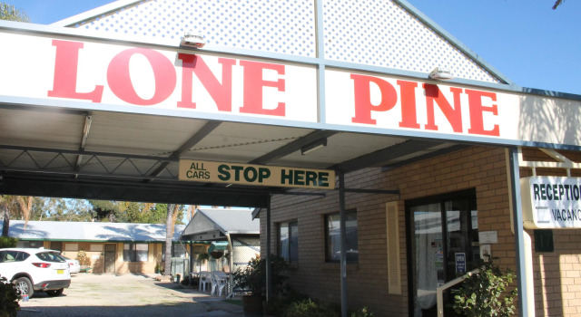 Lone Pine Motel, Book Motel Corowa Murray River